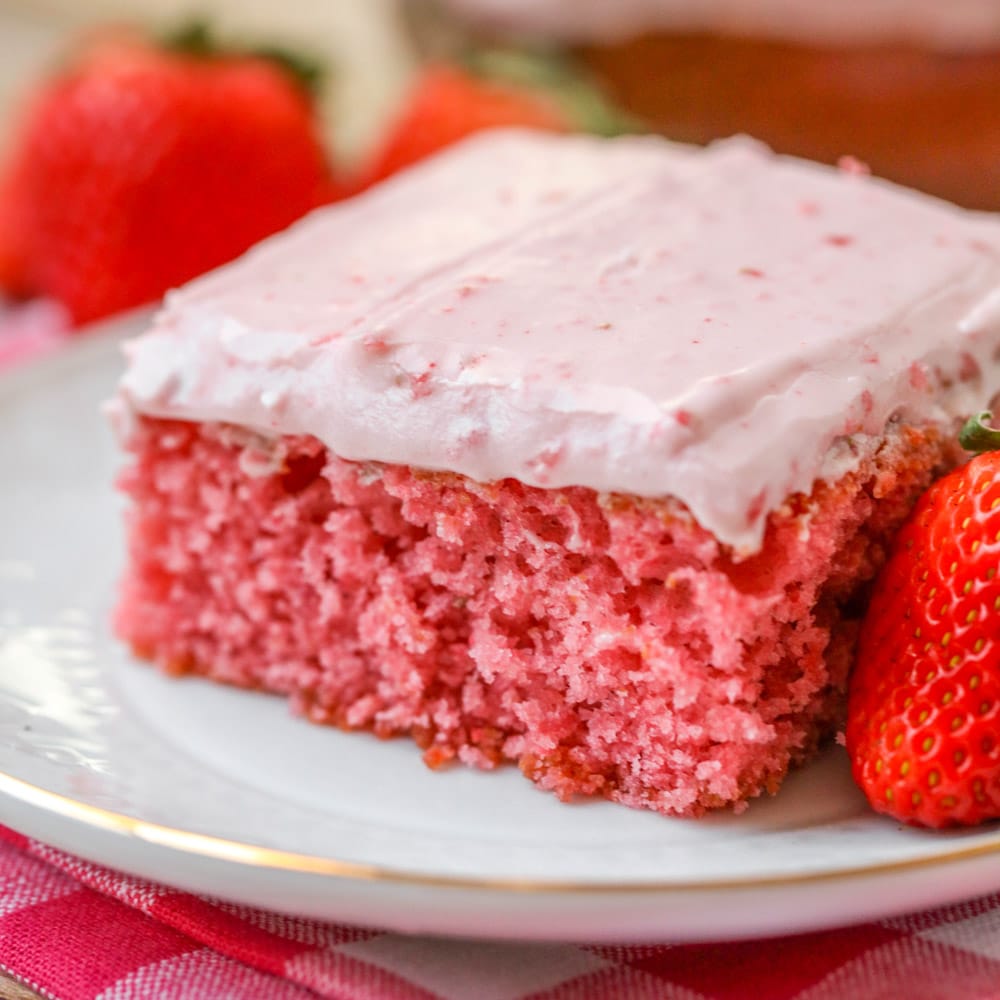 strawberry sheet cake
